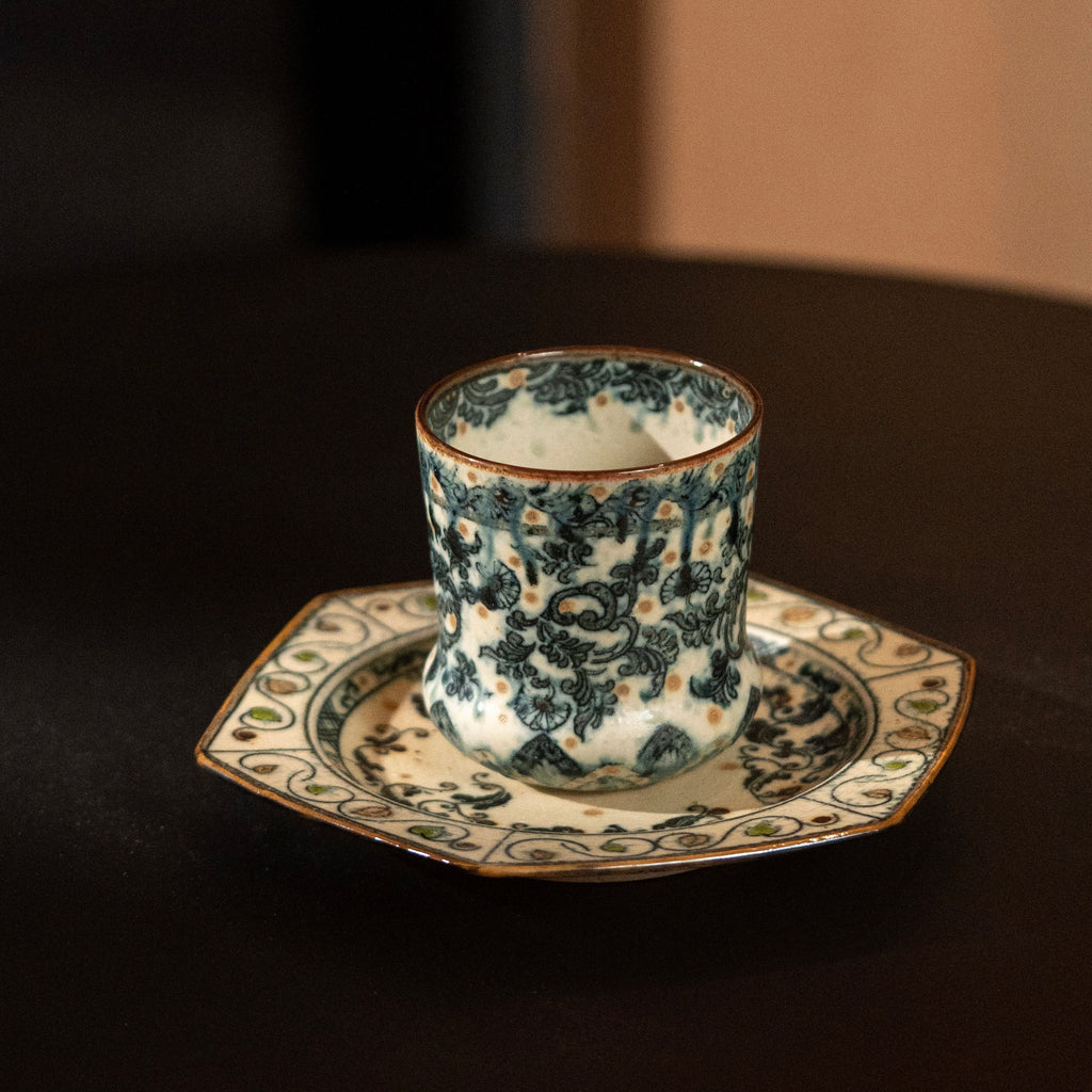 Black and white porcelain Handmade blue and white porcelain traditional lotus pattern Coke cup 280ml-shiciji porcelain studio