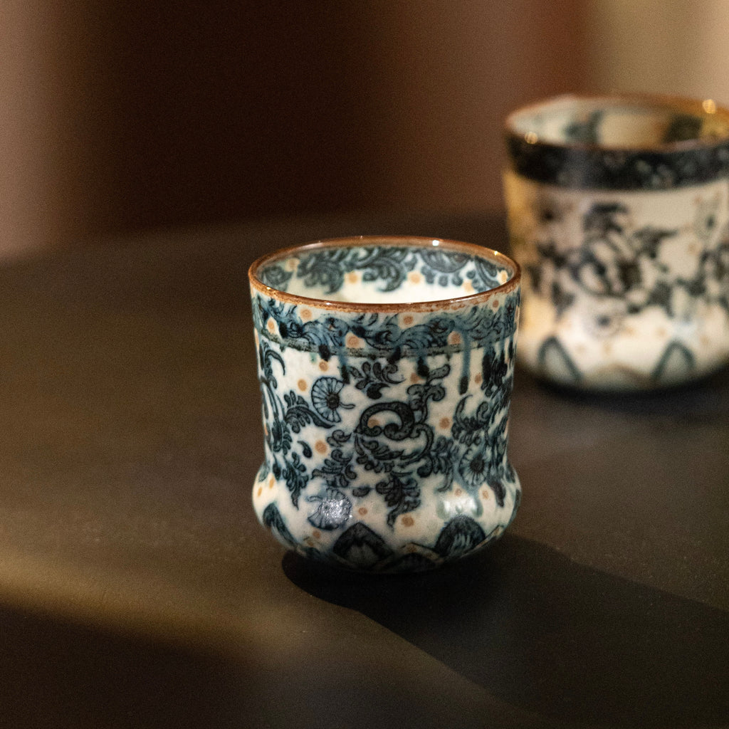 Black and white porcelain Handmade blue and white porcelain traditional lotus pattern Coke cup 280ml-shiciji porcelain studio