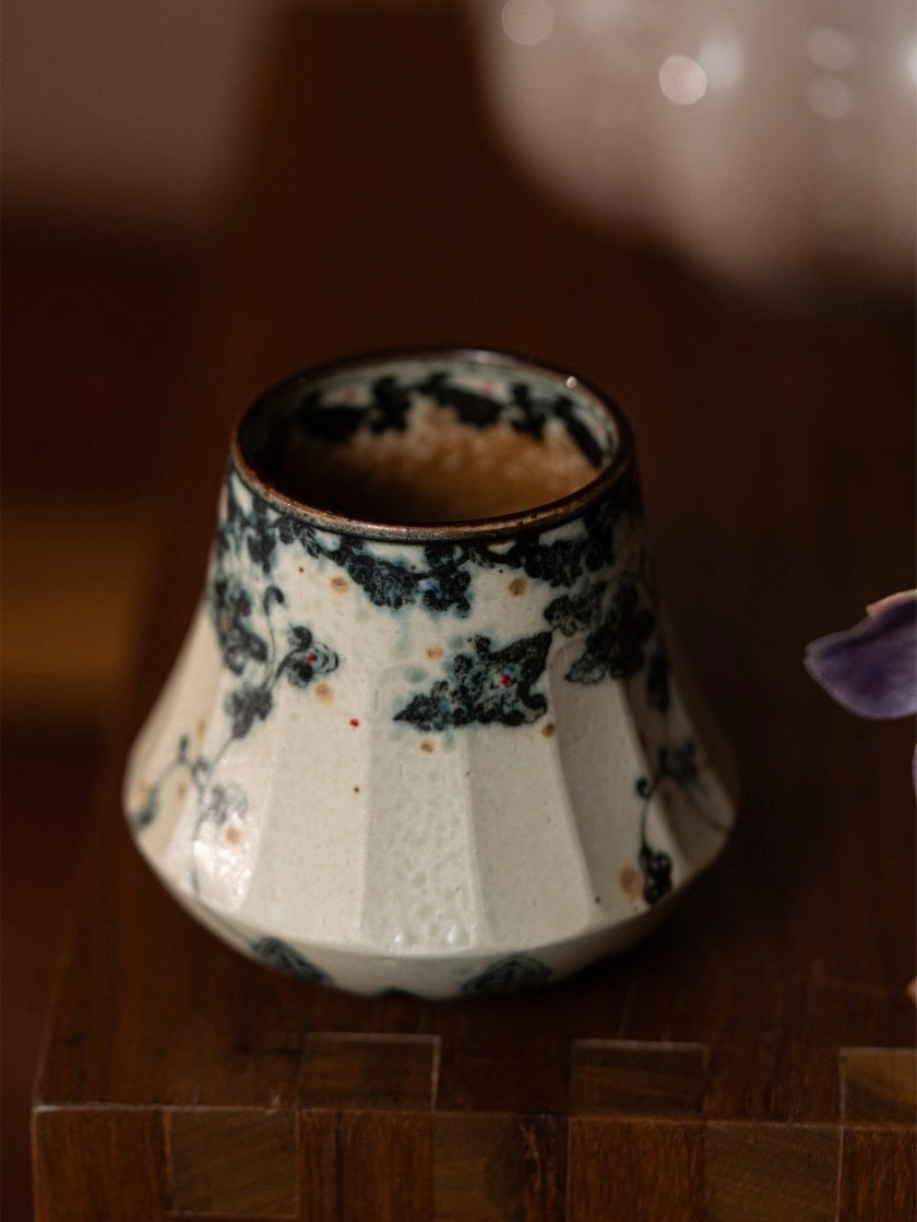 Pomegranate Blossom Carved Volcano Cup 270ml Medieval Style Handmade Blue and White Porcelain Coffee Cup & Tea Cup