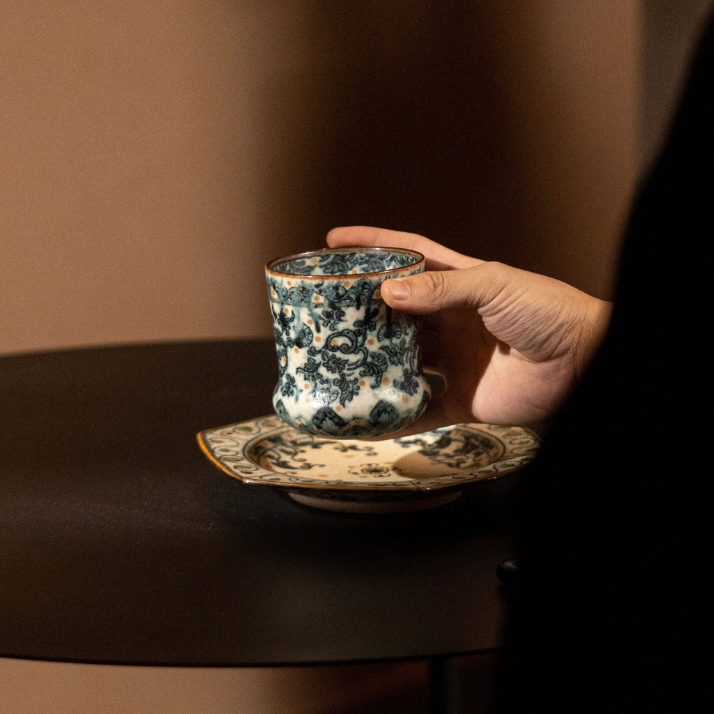 Black and white porcelain Handmade blue and white porcelain traditional lotus pattern Coke cup 280ml-shiciji porcelain studio