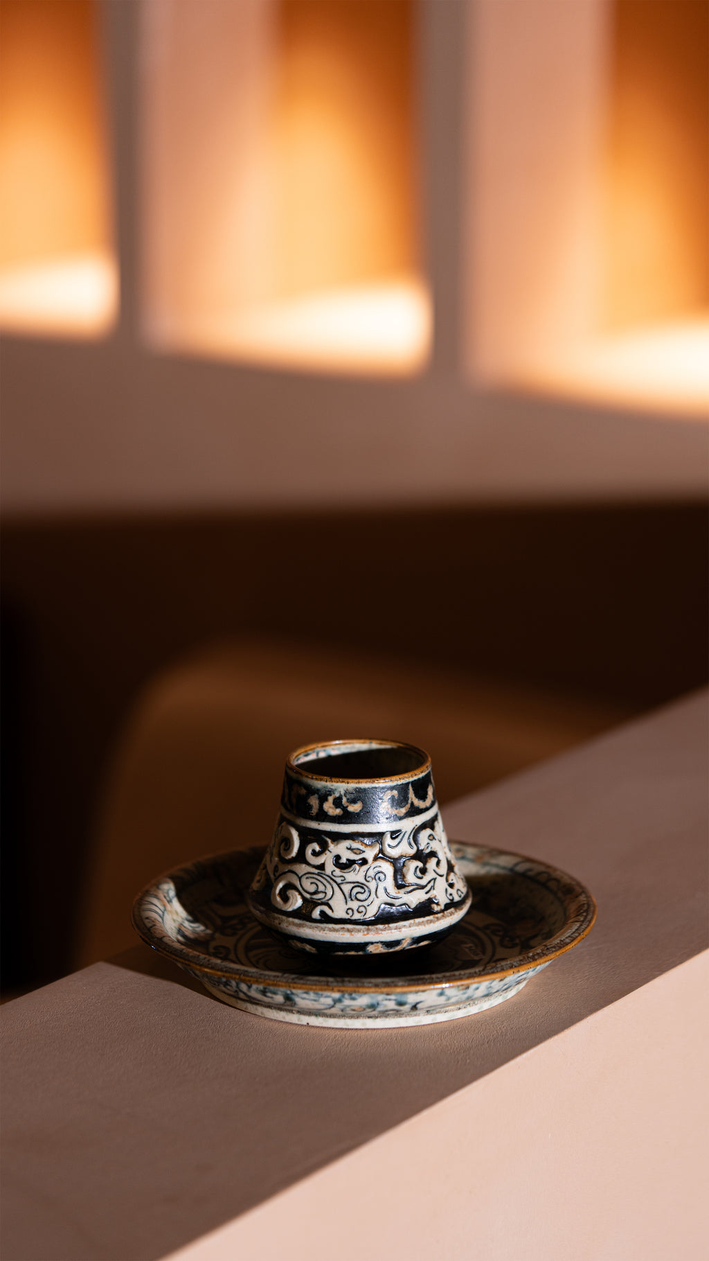 Oriental Aesthetics shiciji Carved loong and Phoenix Pattern Blue and White Porcelain Handmade Coffee Gyro Cup Jingdezhen Handmade Underglaze Color 245ml